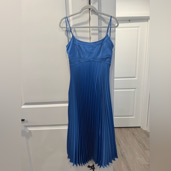 House of Harlow 1960 Dresses & Skirts - NWT House of Harlow Midi Dress